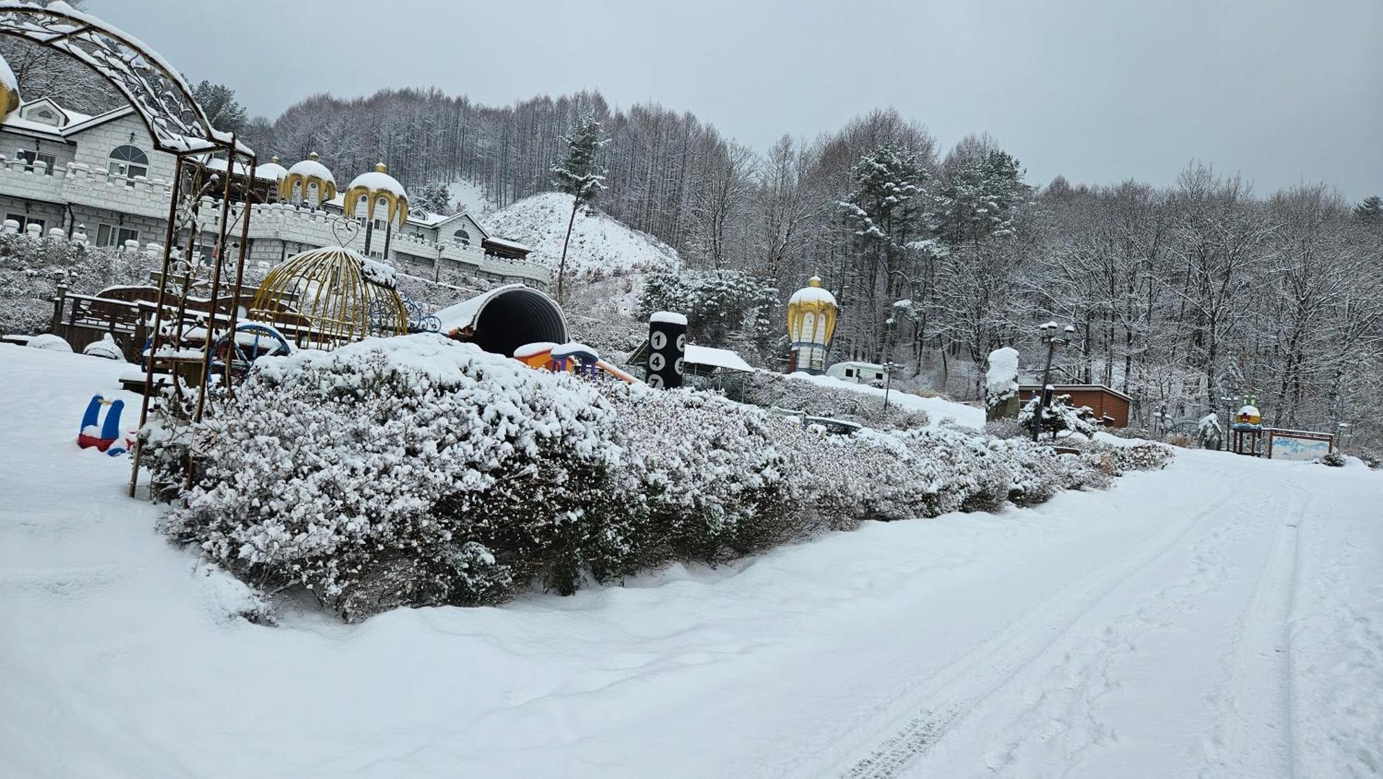 Elf Resort Hotel Пхьончхан Екстер'єр фото